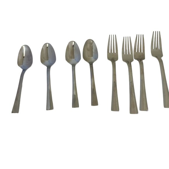 Stainless Steel Fork & Spoon Set 8 Pieces Elegant & Durable Flatware - Picture 5 of 7